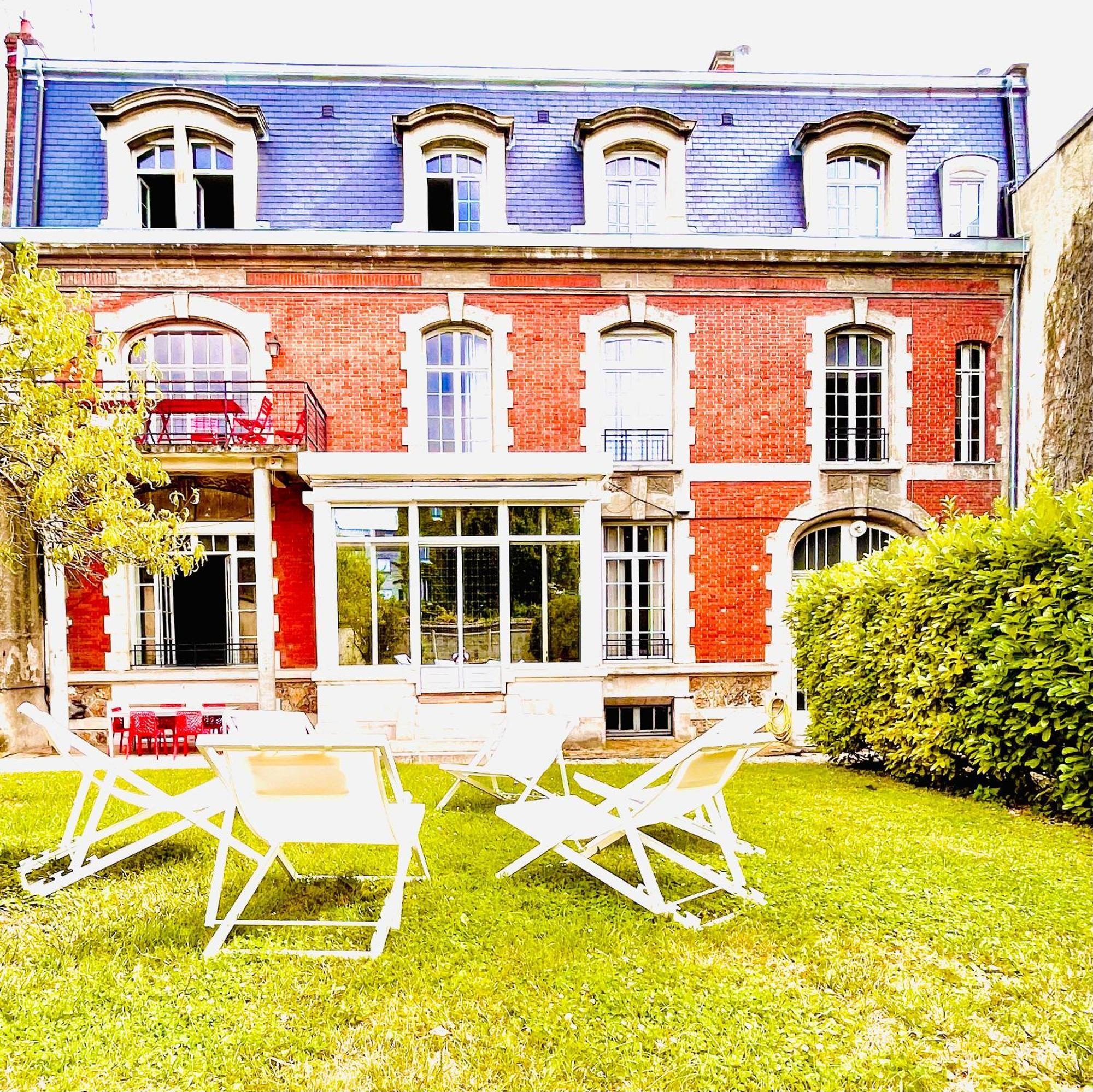 The Gorgeous Hyper Center Private Garden Apartment Reims Ngoại thất bức ảnh